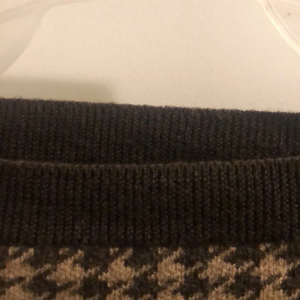 Talbots Sweater - Picture 7 of 8